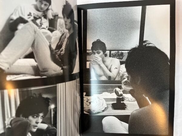 Little Baby Nothings: Manic Street Preachers  (SIGNED by band and photographer) - Image 3