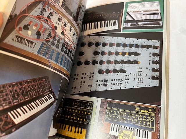 The A-Z of Analogue Synthesisers (2 VOLS, COMPLETE) - Image 3