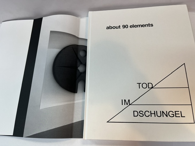 Thomas Scheibitz: About 90 Elements/ TOD IM DSCHUNGE - Image 3